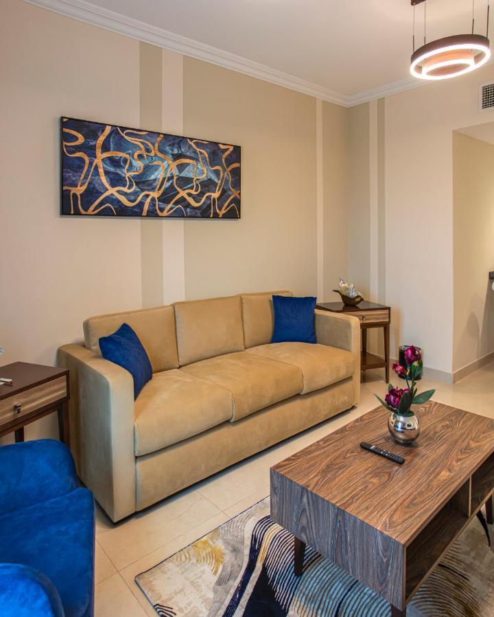 Viola Hotel Apartments Шарджа Экстерьер фото