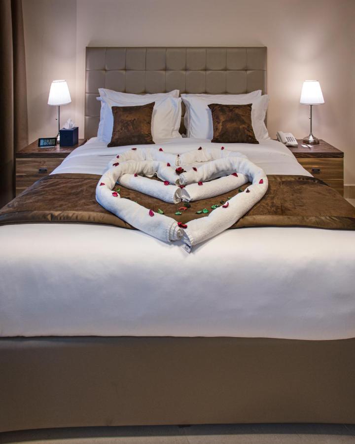 Viola Hotel Apartments Шарджа Экстерьер фото
