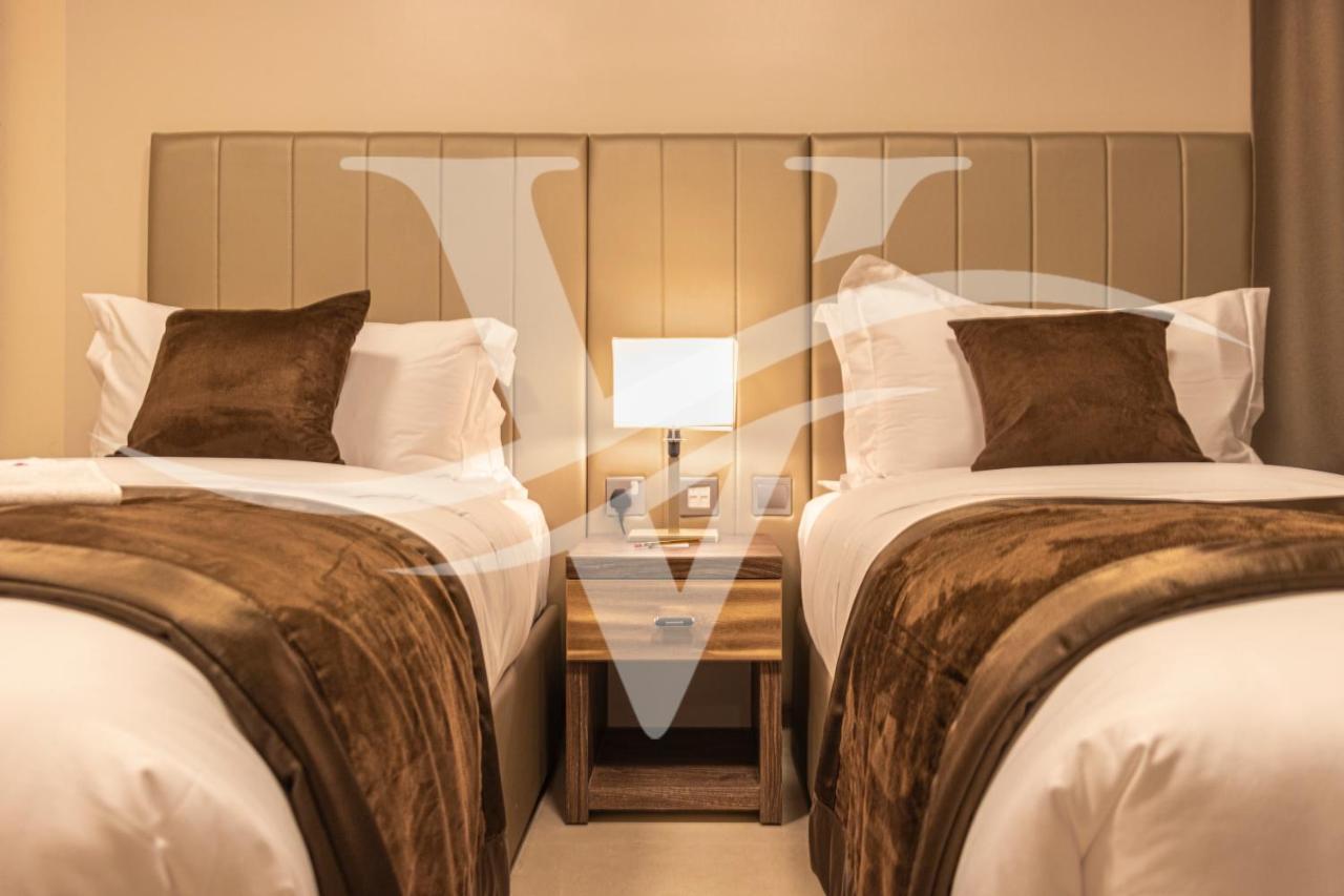 Viola Hotel Apartments Шарджа Экстерьер фото